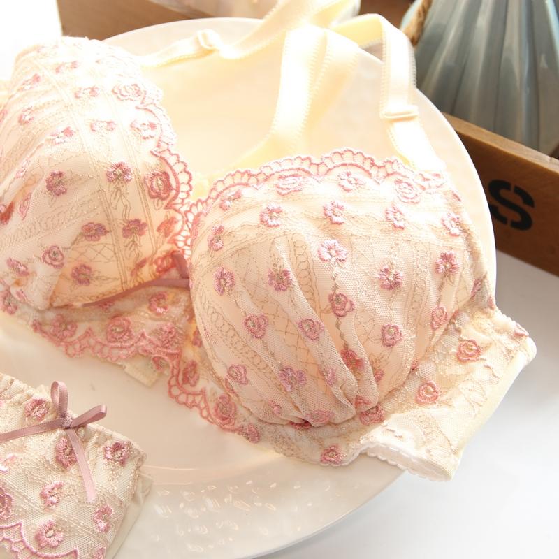 All White Bridal Like Floral Japanese Cute Sweet Bras And Panty Set