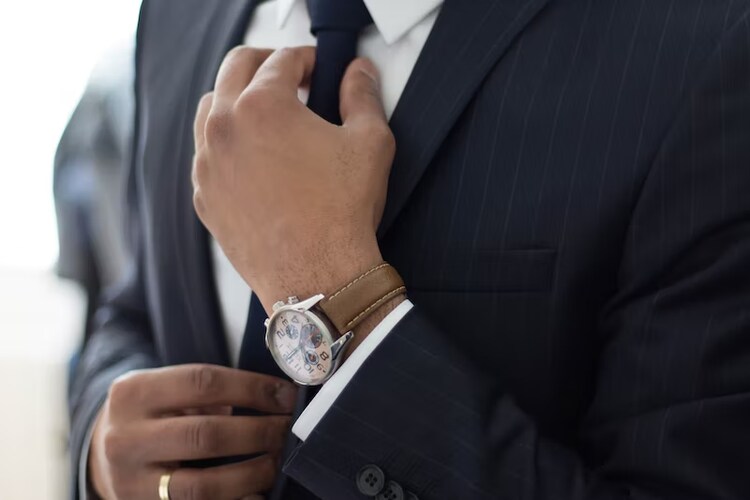 The importance of accessories in completing a Bond look