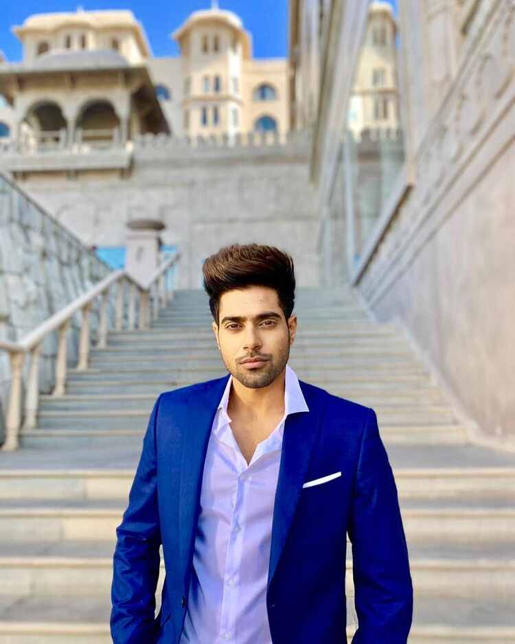 Guri Punjabi Singer Pics
